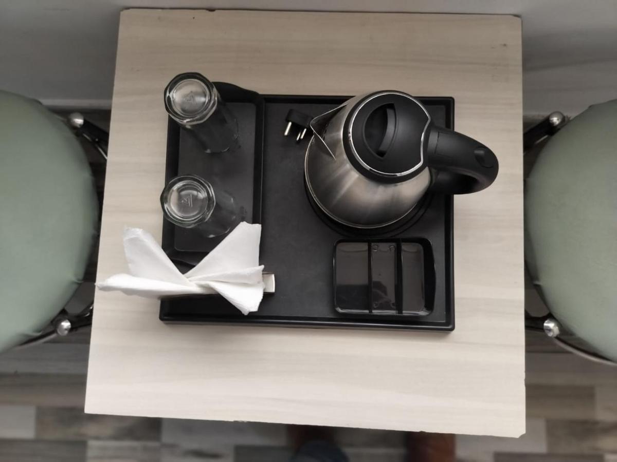 Hotel Clink New Delhi Airport Ngoại thất bức ảnh