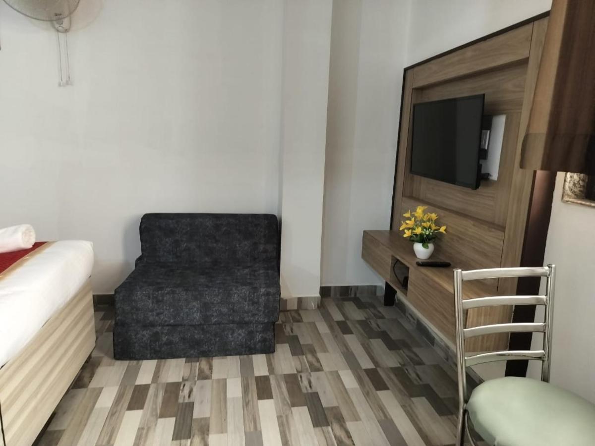 Hotel Clink New Delhi Airport Ngoại thất bức ảnh