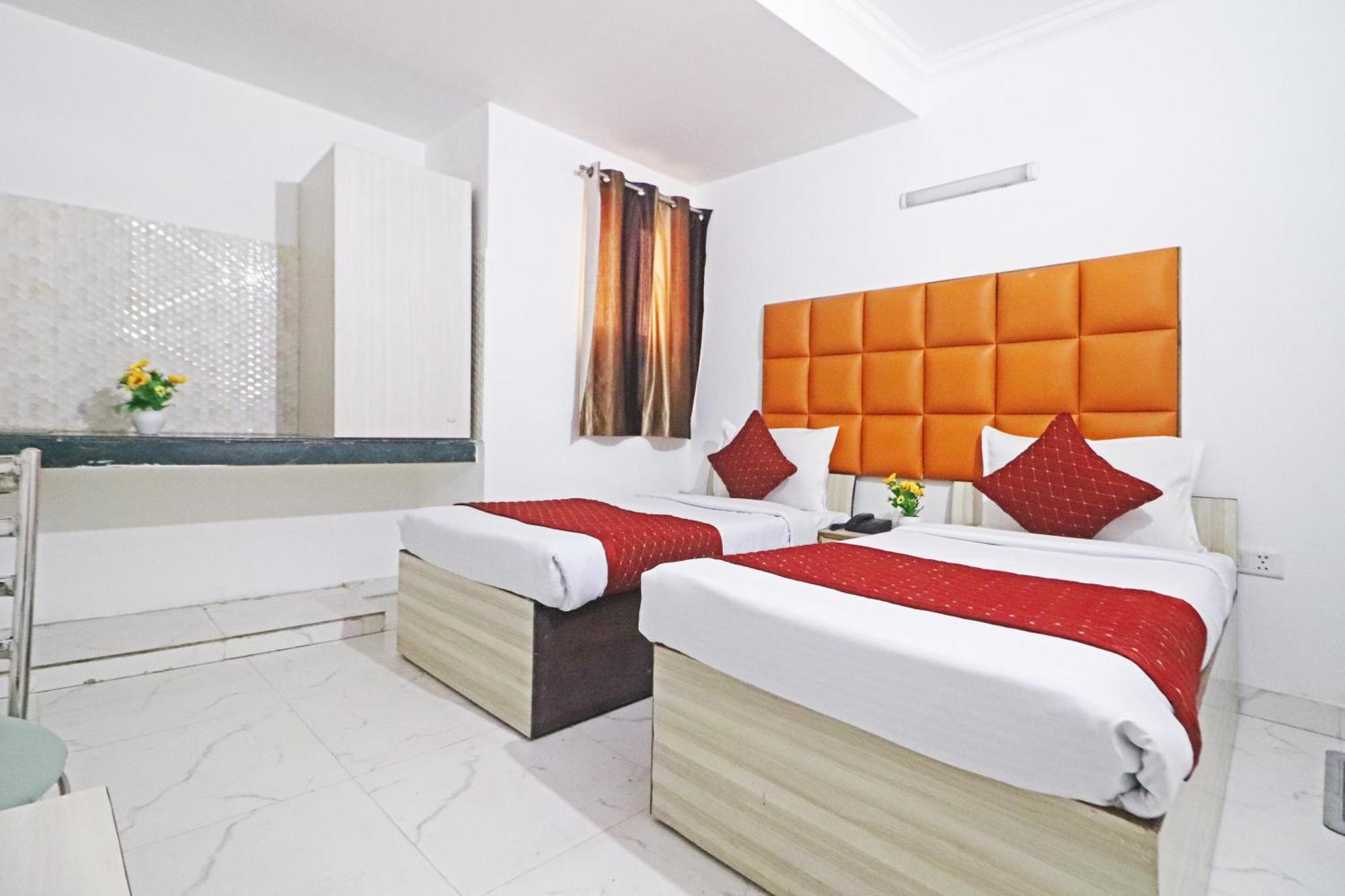 Hotel Clink New Delhi Airport Ngoại thất bức ảnh