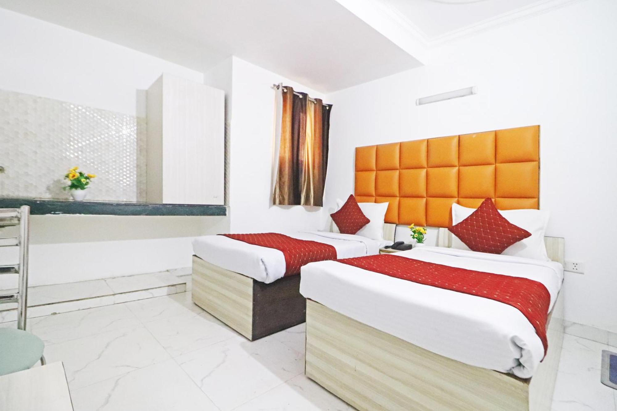 Hotel Clink New Delhi Airport Ngoại thất bức ảnh