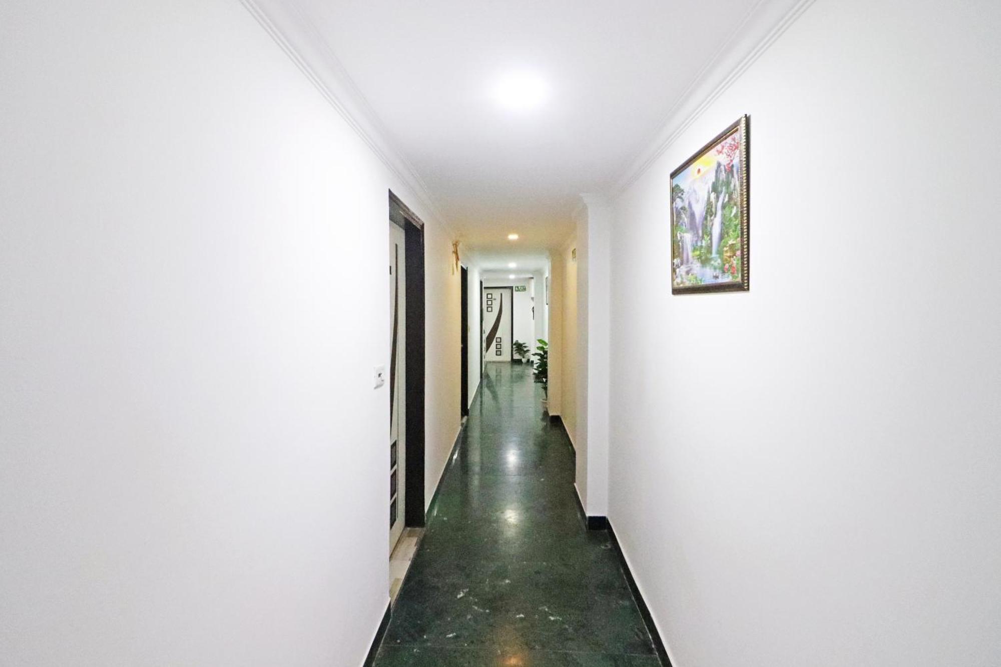 Hotel Clink New Delhi Airport Ngoại thất bức ảnh
