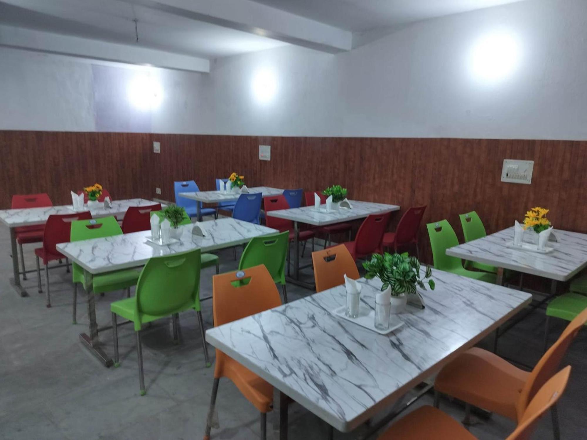 Hotel Clink New Delhi Airport Ngoại thất bức ảnh