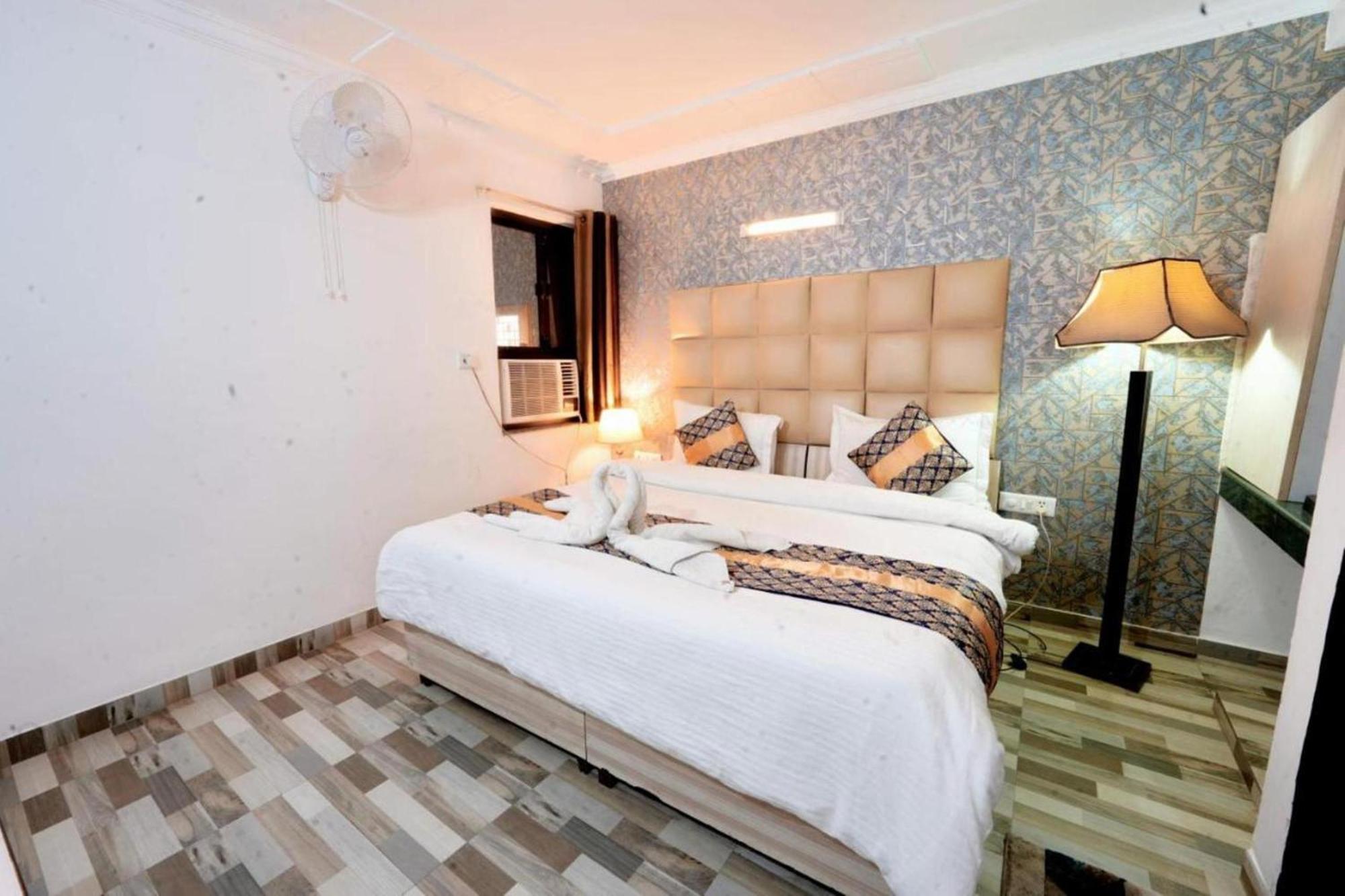 Hotel Clink New Delhi Airport Ngoại thất bức ảnh