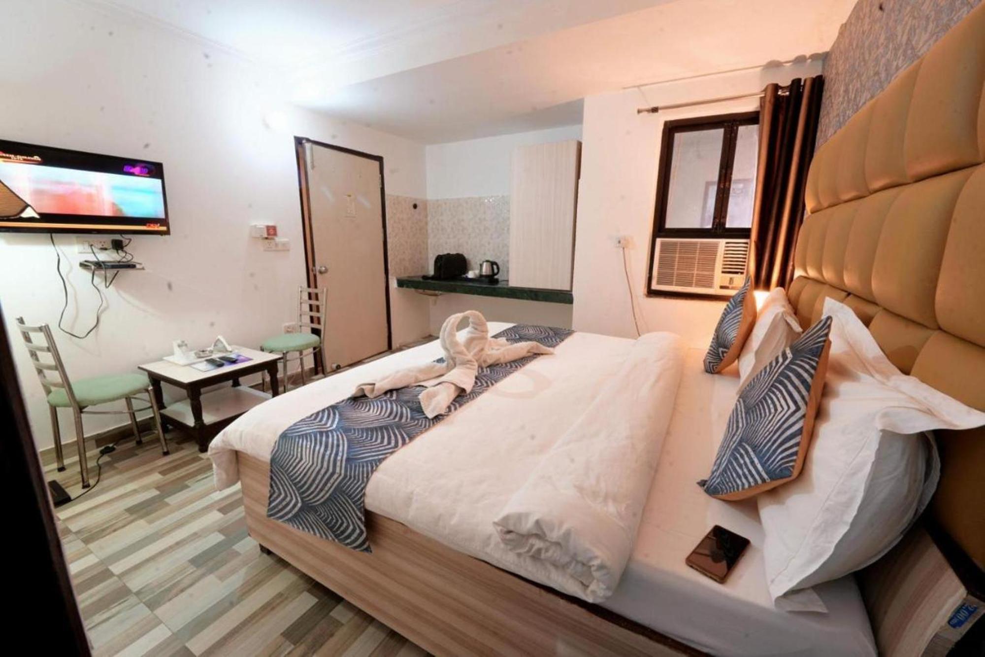 Hotel Clink New Delhi Airport Ngoại thất bức ảnh