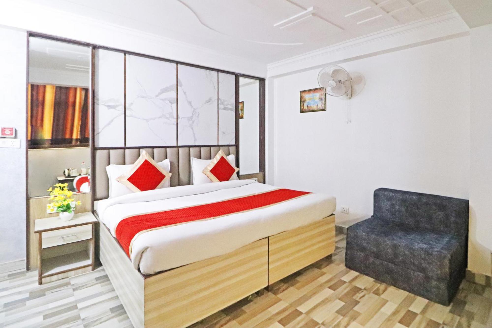 Hotel Clink New Delhi Airport Ngoại thất bức ảnh