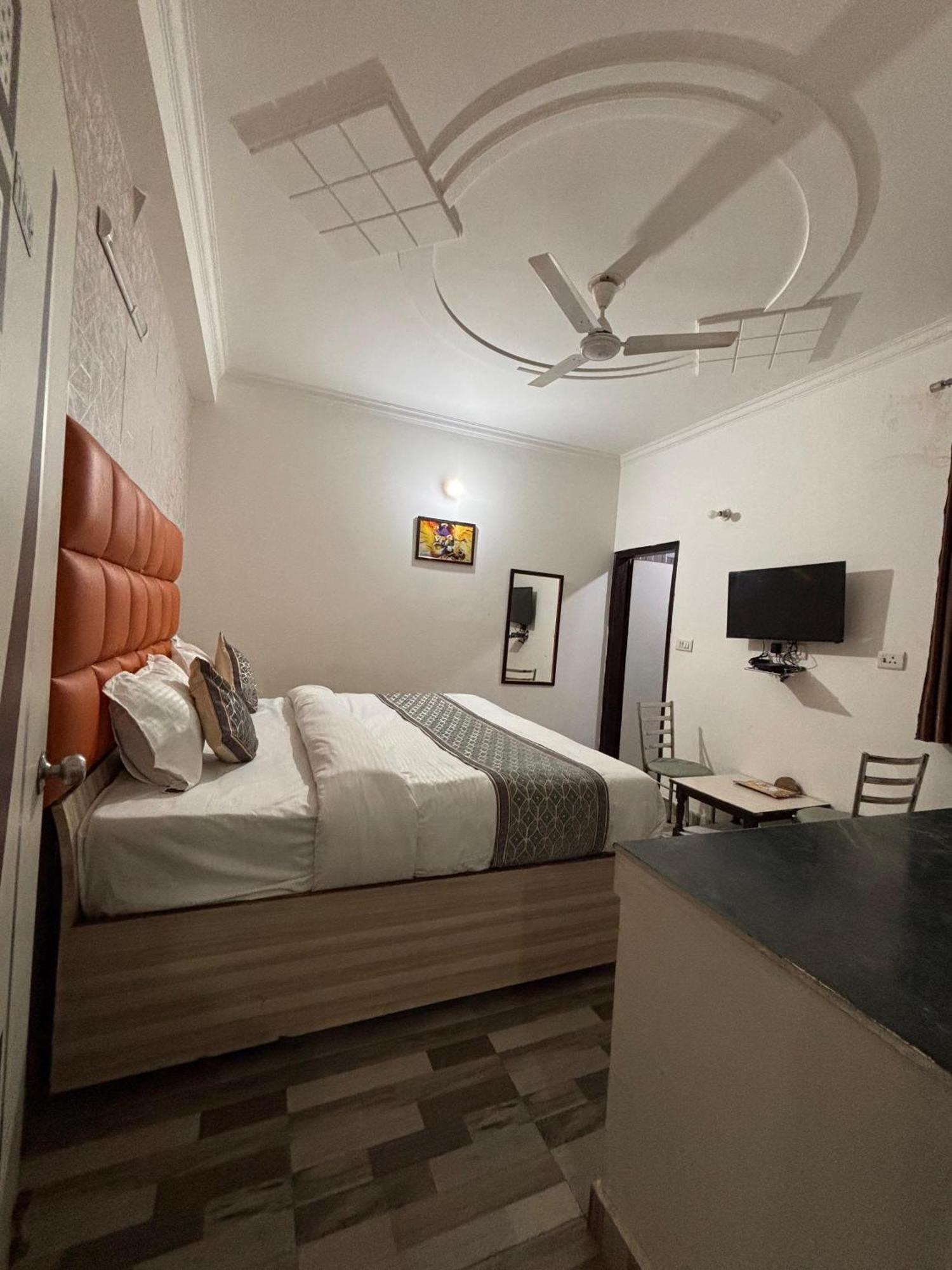 Hotel Clink New Delhi Airport Ngoại thất bức ảnh